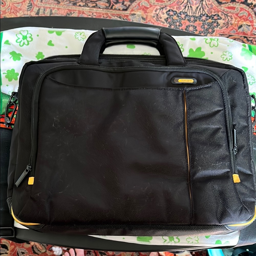 Targus black computer bag/ briefcase